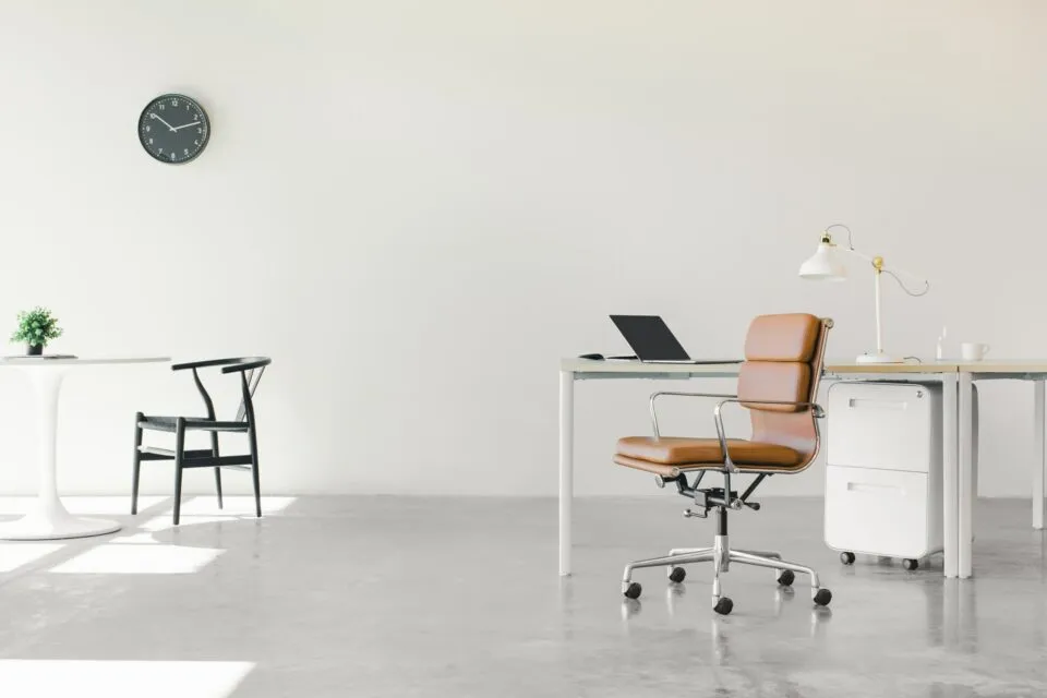 minimalistic office