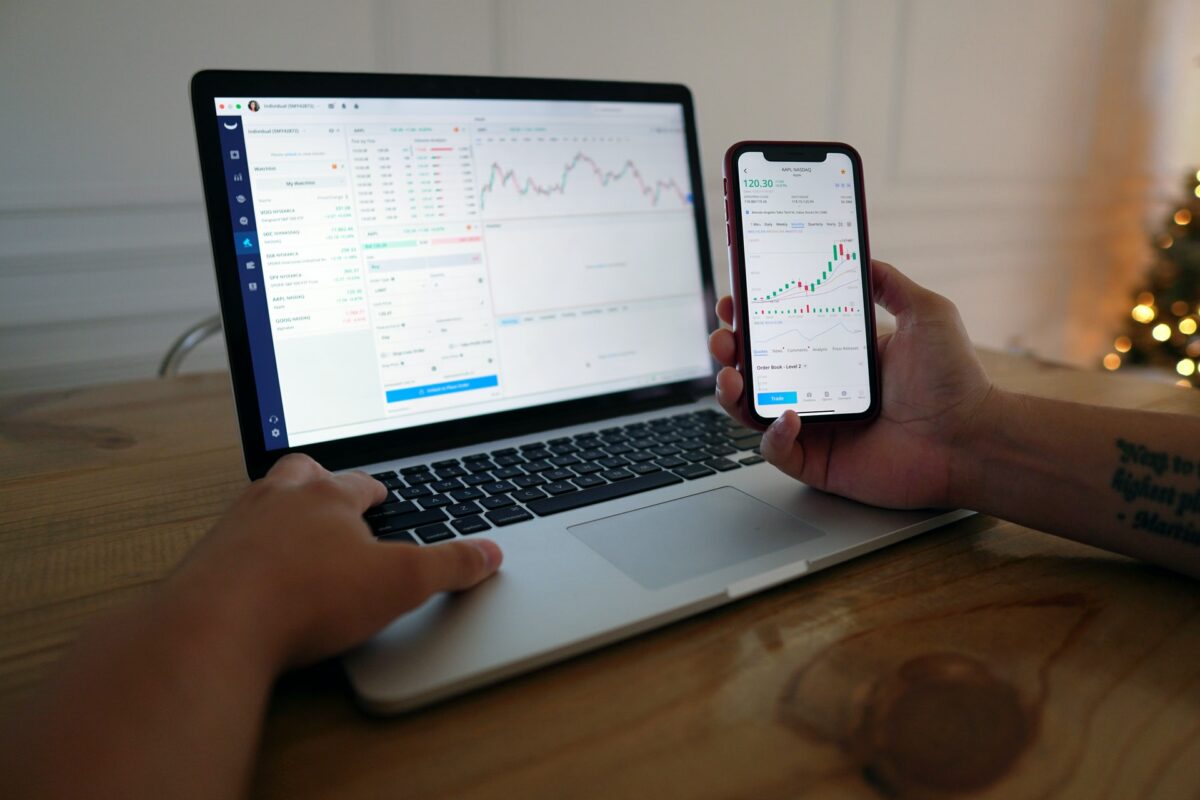 investing on mac and iphone